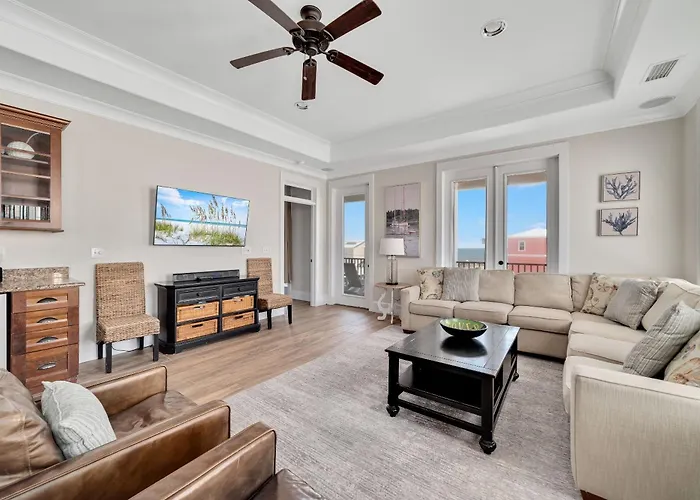 Tuxedo Flats By Gsvr - Beachside With Dual Living Areas & Backyard With Pools - Free Activities And Golf *