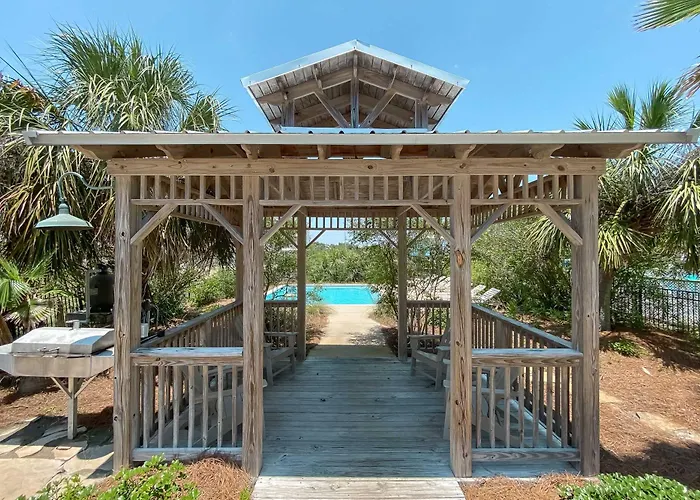 Tuxedo Flats By Gsvr - Beachside With Dual Living Areas & Backyard With Pools - Free Activities And Golf *